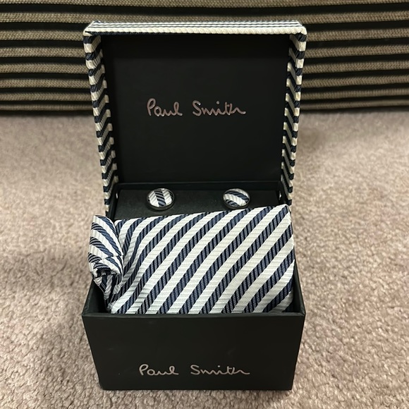 Paul Smith - Gentleman’s Set: Tie, Pocket Square and Cufflinks 😎😎😎 - Picture 1 of 6
